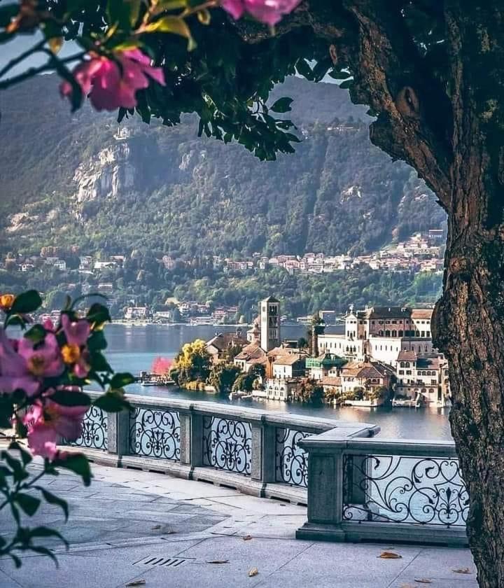 Little Suite Near Lake Вербания Экстерьер фото